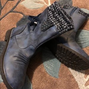 NWOT Bluish Black Calf Zippered Boots